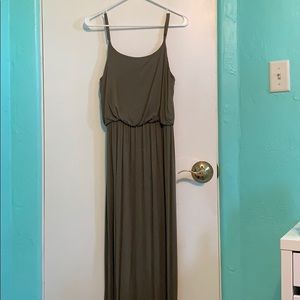 Green maxi dress